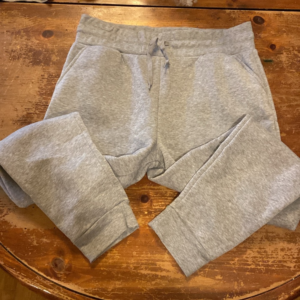 Gray sweatpants - Picture 2 of 2